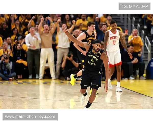 勇士战术延展：如何在不同对手面前调整外线跑位